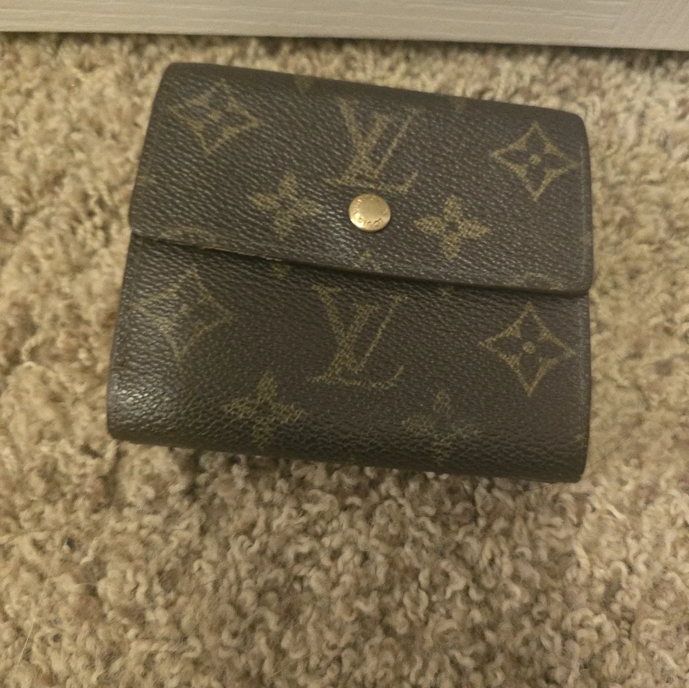 Louis Vuitton Monogram Brown Wallet - Picture 2 of 16
